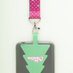 SuboFob Mobile Xmas personalizowana smycz RPET na nadgarstek z uchwytem na telefon - obrazek 4