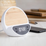 Rabolarm zegar z ładowarką indukcyjną - obrazek 6