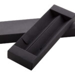 Dyra pudełko na długopisy